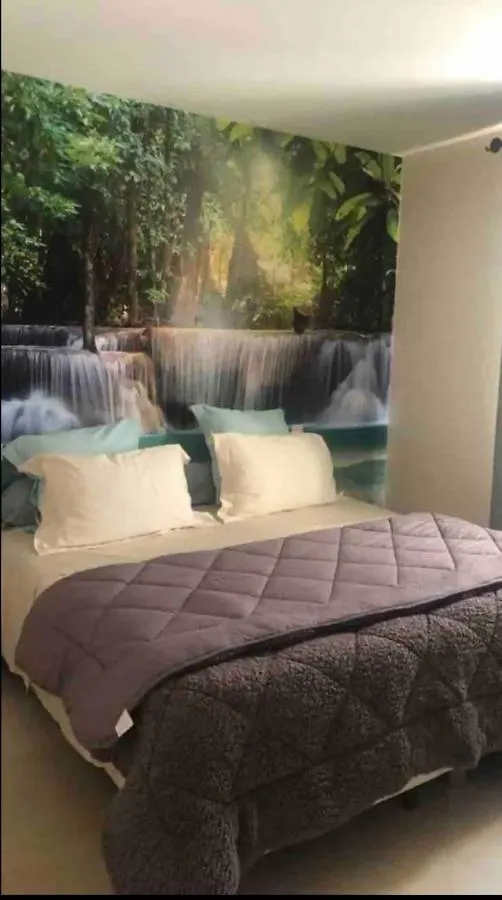 Maison d'hôtes L'Hacienda, Haut De Villa , Une Chambre Avec Salle De Bain Et Toilettes Wc Privative Fréjus France