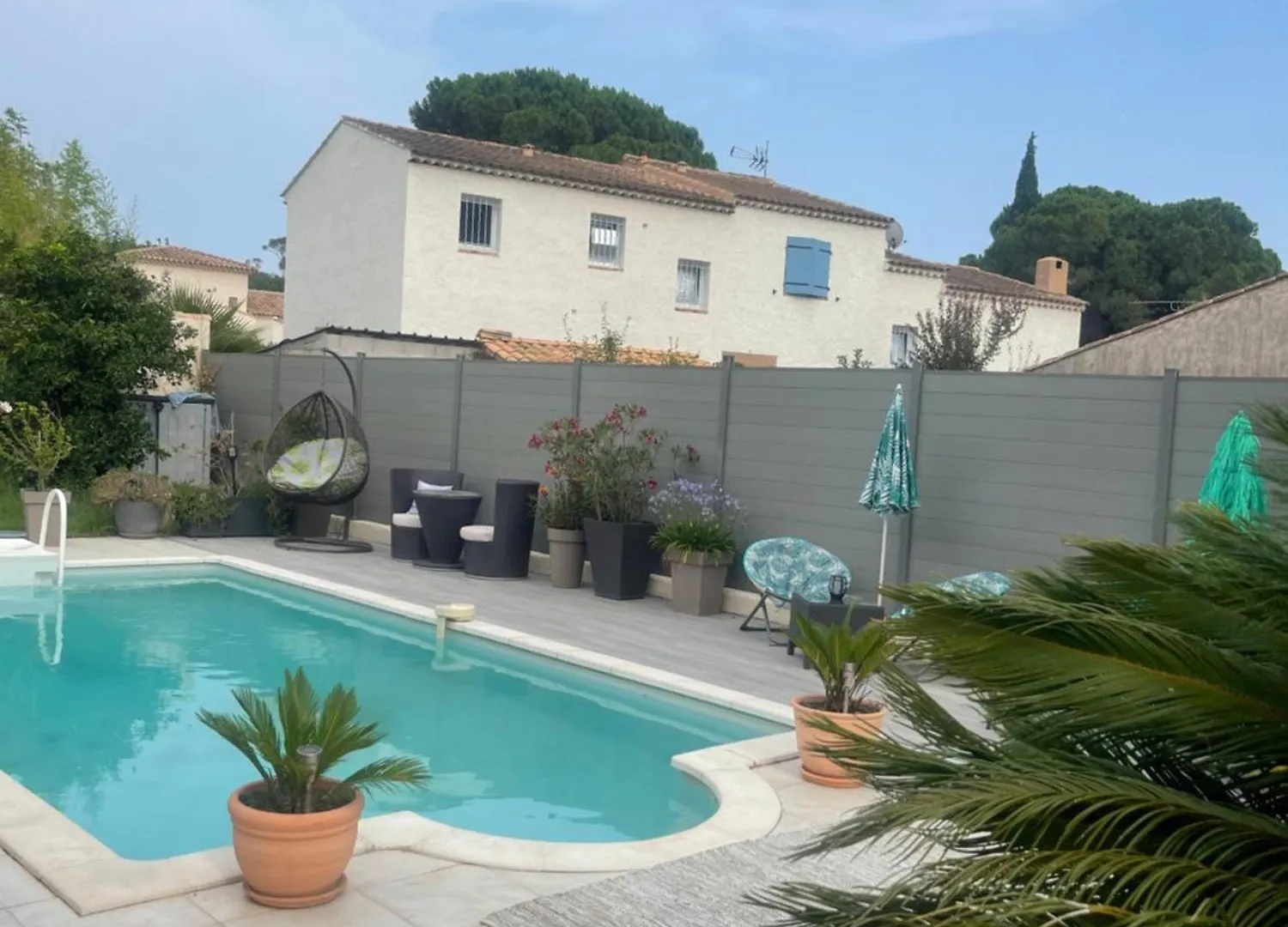 Maison d'hôtes L'Hacienda, Haut De Villa , Une Chambre Avec Salle De Bain Et Toilettes Wc Privative Fréjus