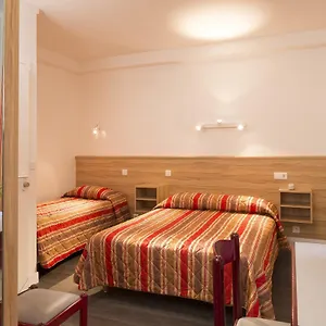 Family Appart hôtel Paris